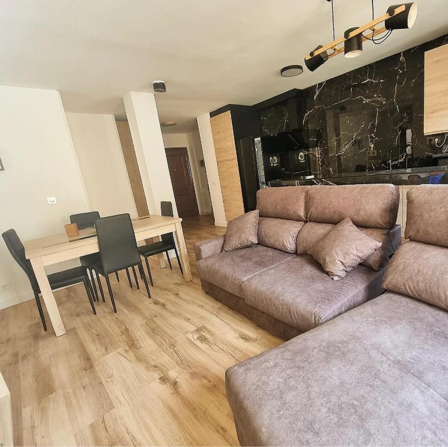 Vivienda Plaza Mayor เลออน ภายนอก รูปภาพ